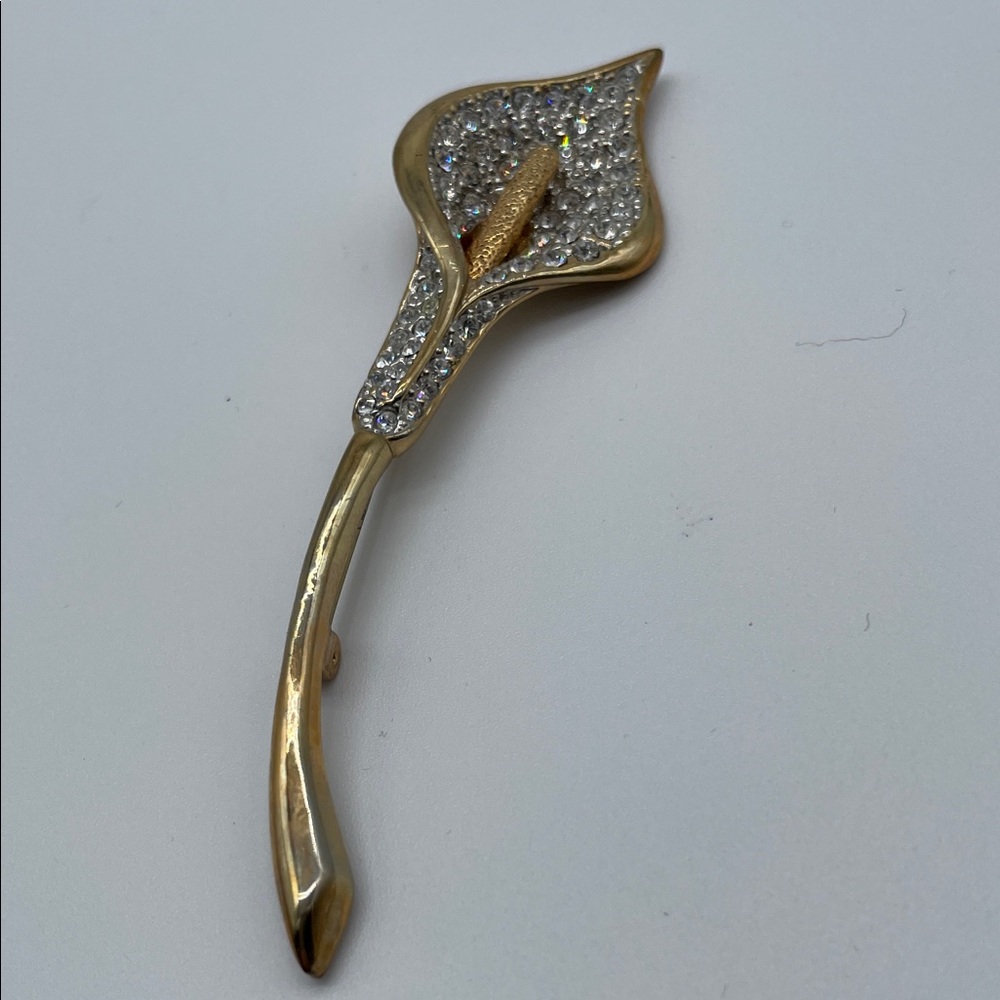 Elegant Gold and Silver Cala Lily Floral Brooch